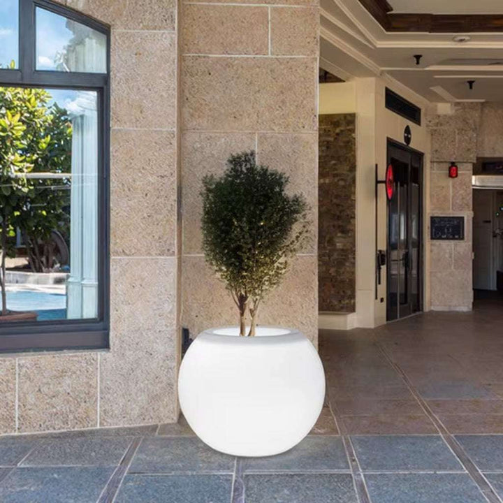 Illuminated Outdoor Planter Light