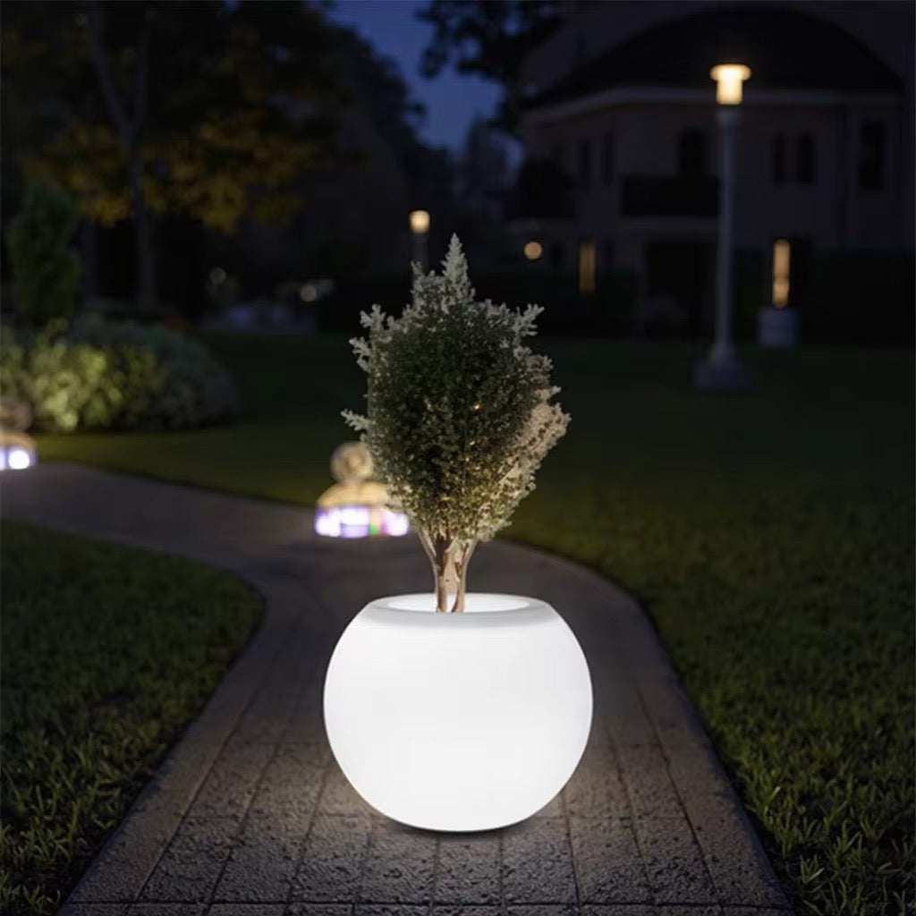 Illuminated Outdoor Planter Light