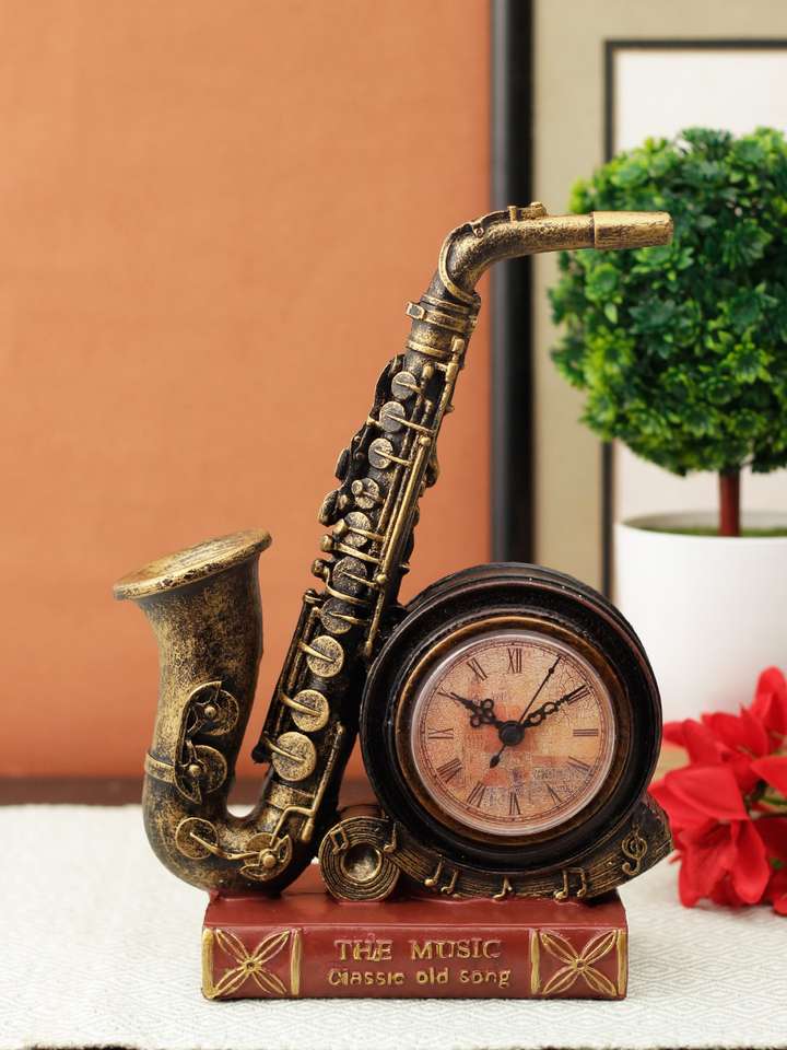 Vintage Saxophone Desk Clock