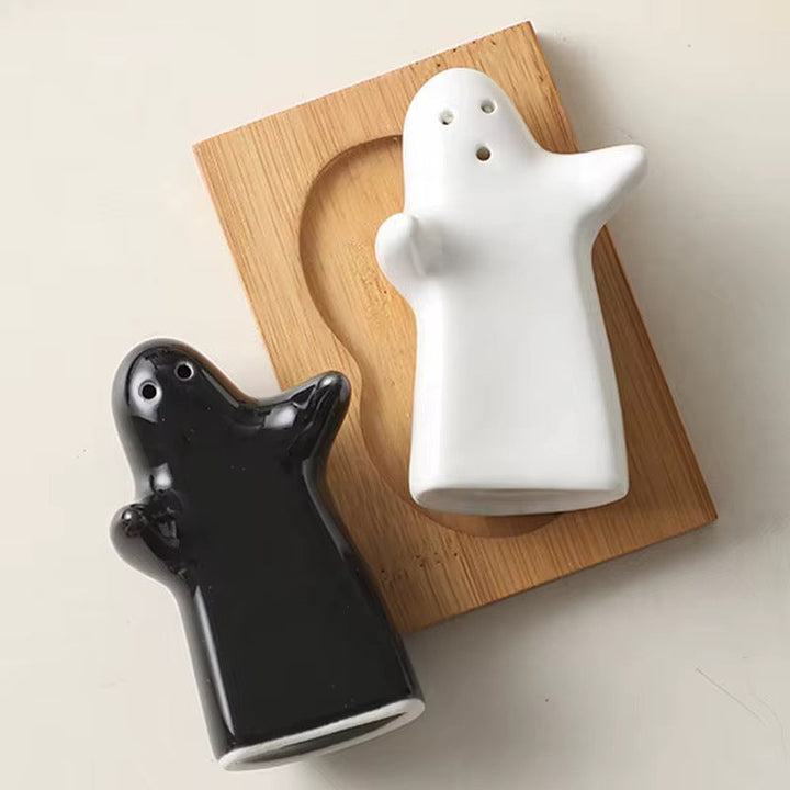 Hugging Ceramic Salt & Pepper Shaker Set