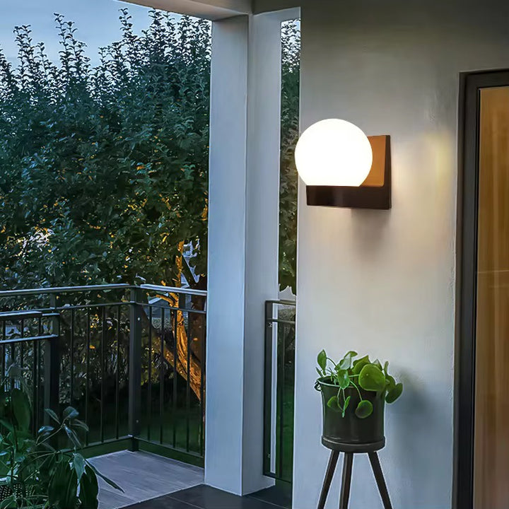 Minimal Globe outdoor Wall Light