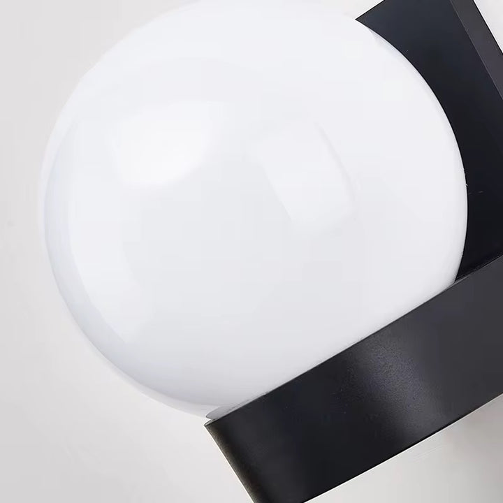 Minimal Globe outdoor Wall Light