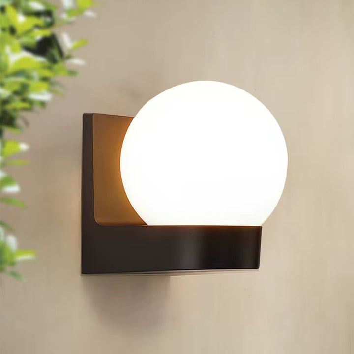Minimal Globe outdoor Wall Light
