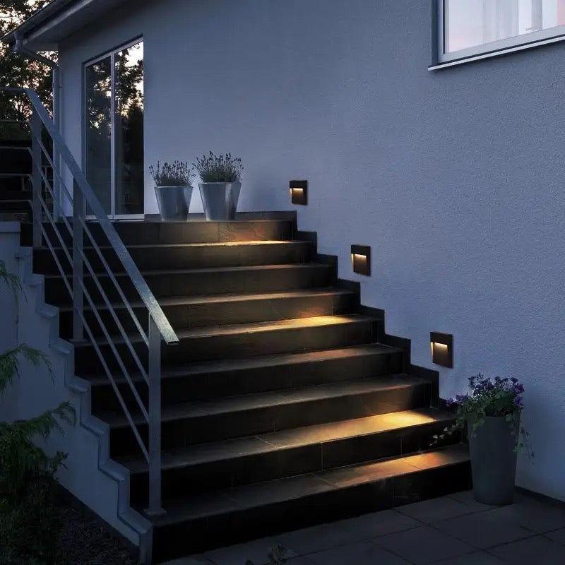 Square or Round Outdoor Recessed Step Light