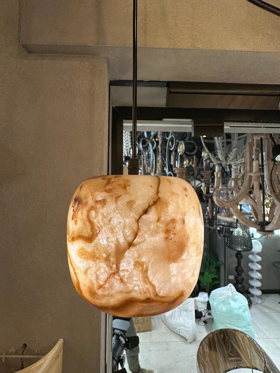Amber Onyx Pendant Light