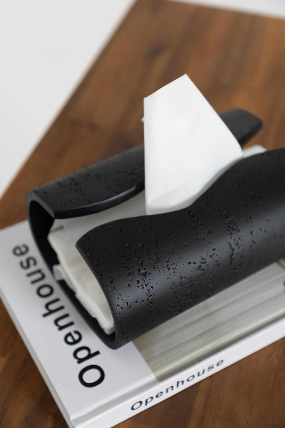 Modern Curved Black Tissue Holder