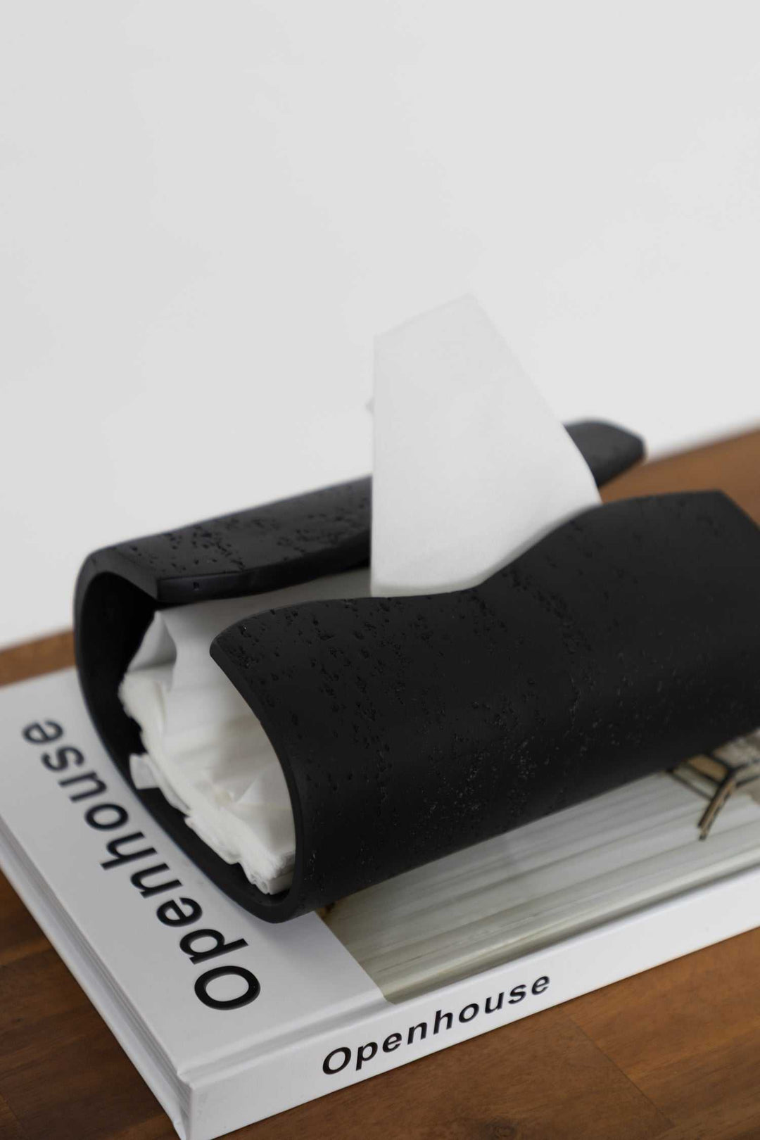 Modern Curved Black Tissue Holder