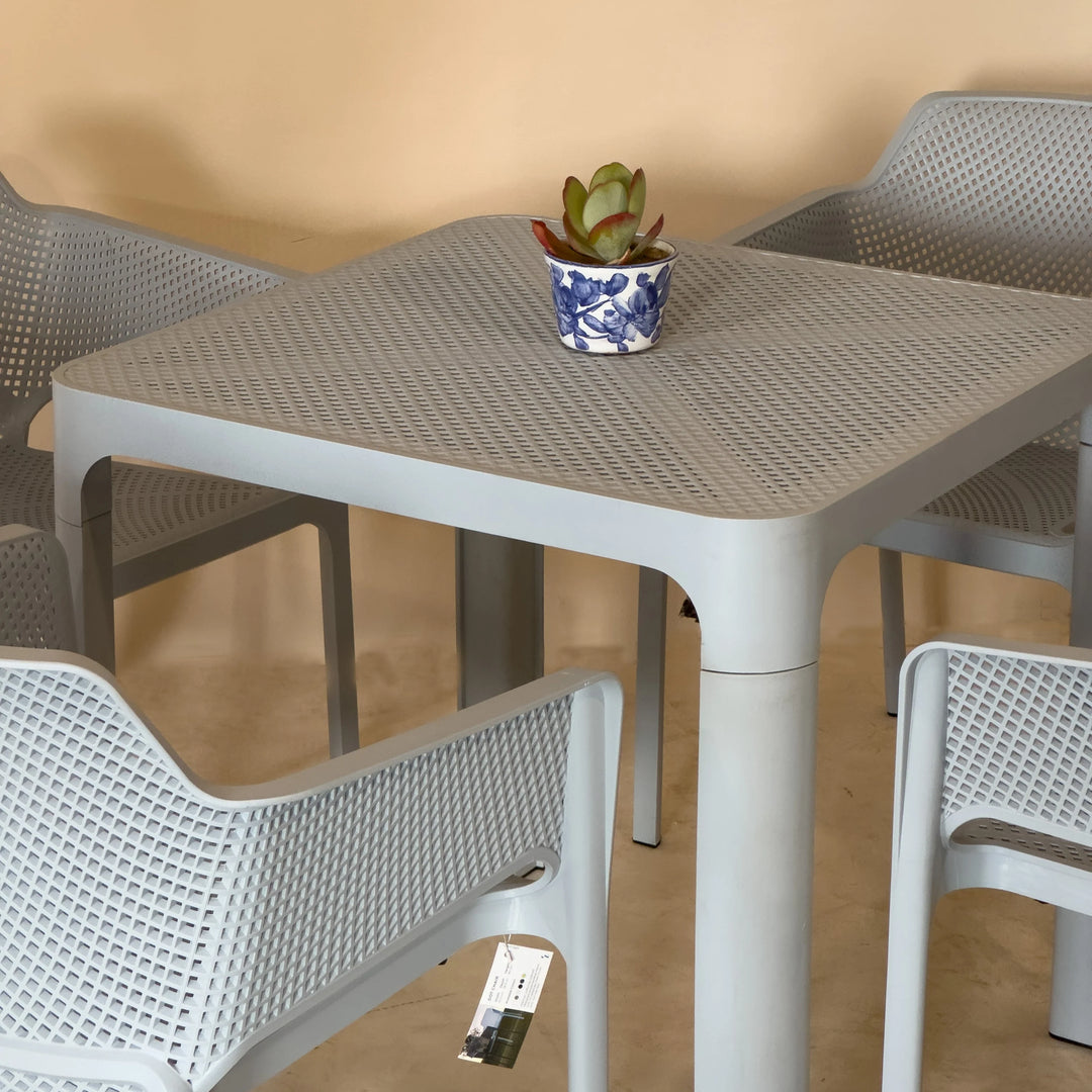 Dot Standard Table