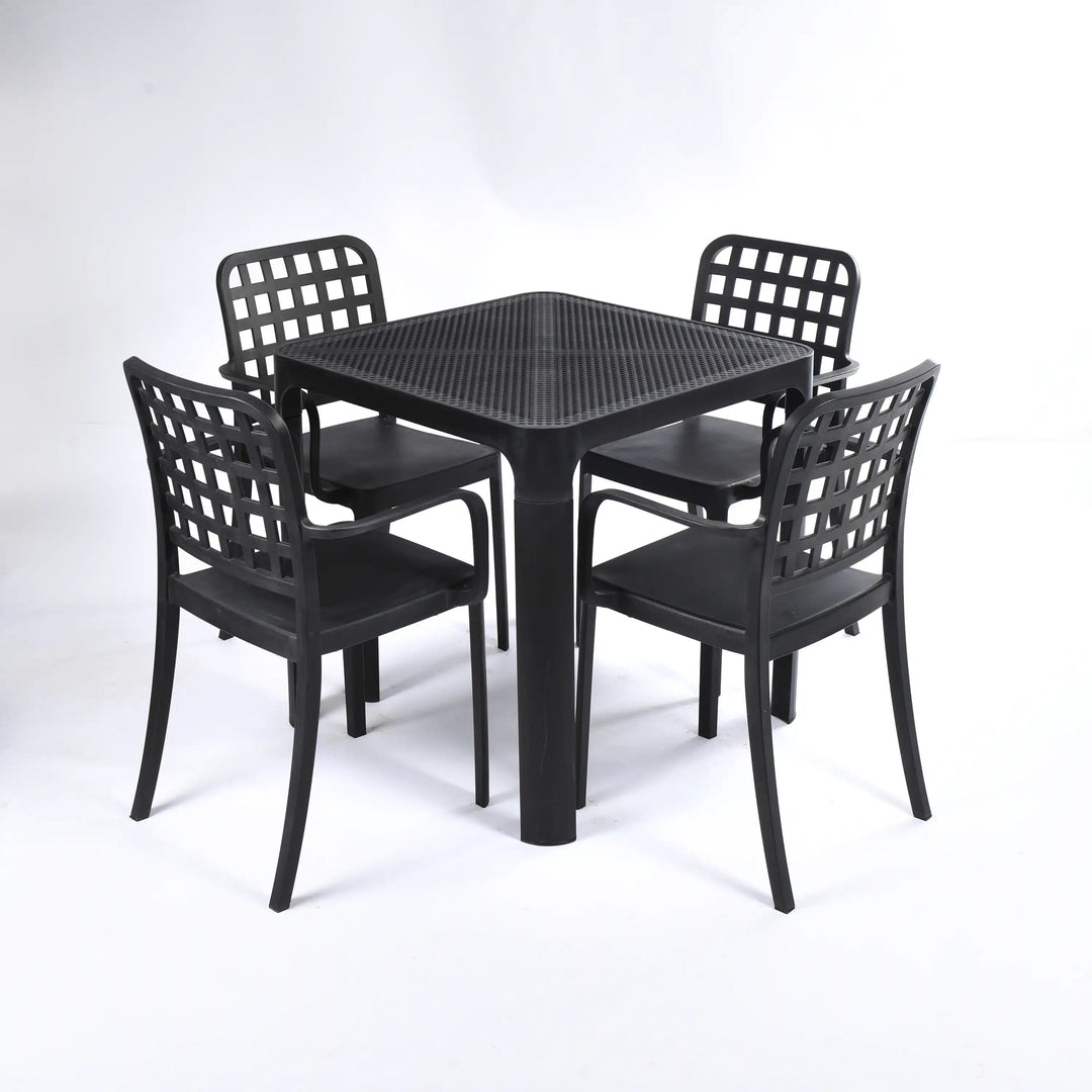 4 Flexi Armchairs + 1 Dot Standard Table