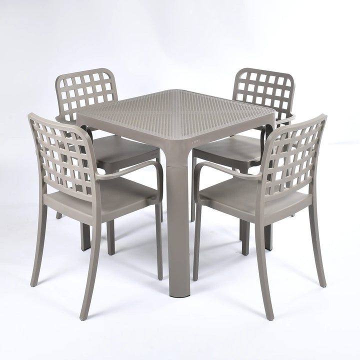 4 Flexi Armchairs + 1 Dot Standard Table