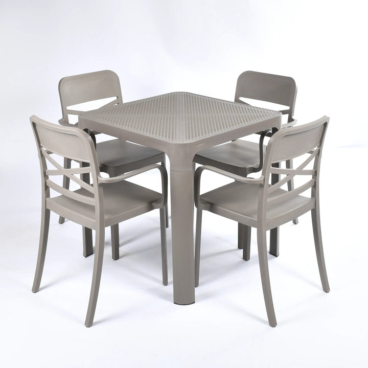 4 Flexi Armchairs + 1 Dot Standard Table
