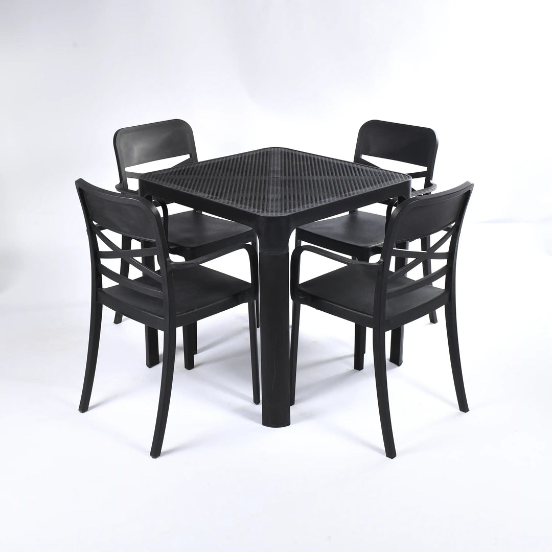4 Flexi Armchairs + 1 Dot Standard Table