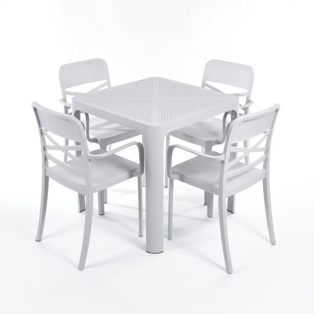 4 Flexi Armchairs + 1 Dot Standard Table