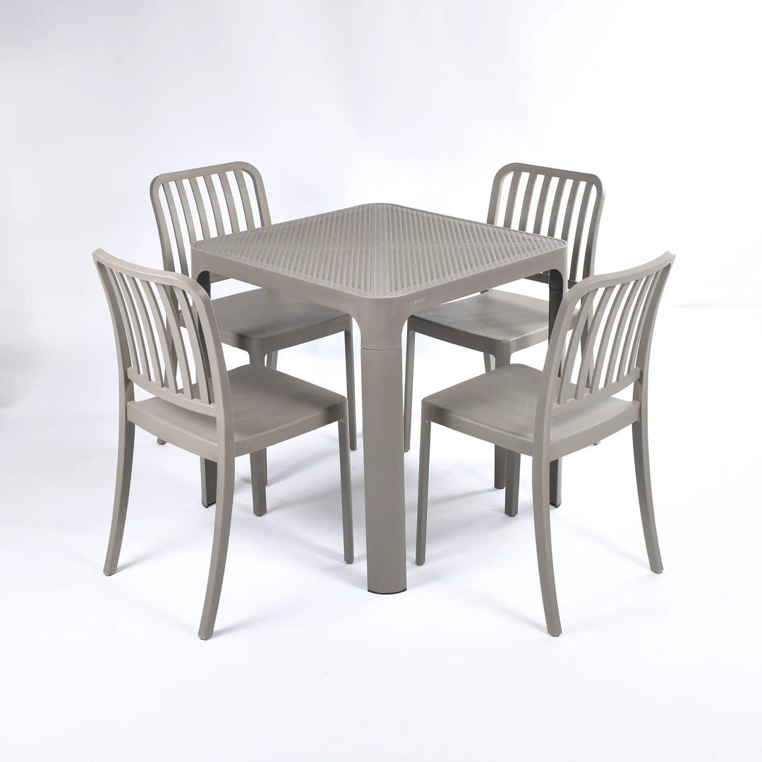 4 Flexi Chairs + Dot Standard Table
