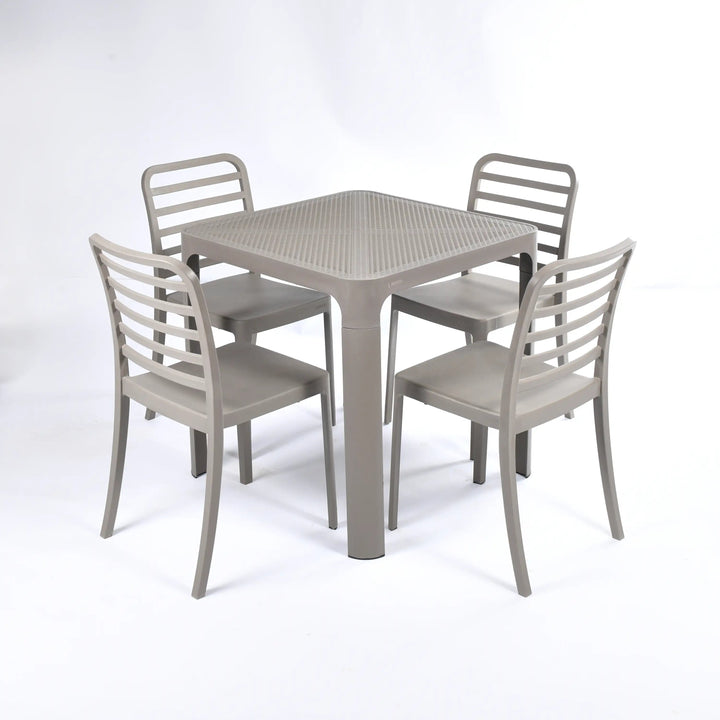 4 Flexi Chairs + Dot Standard Table