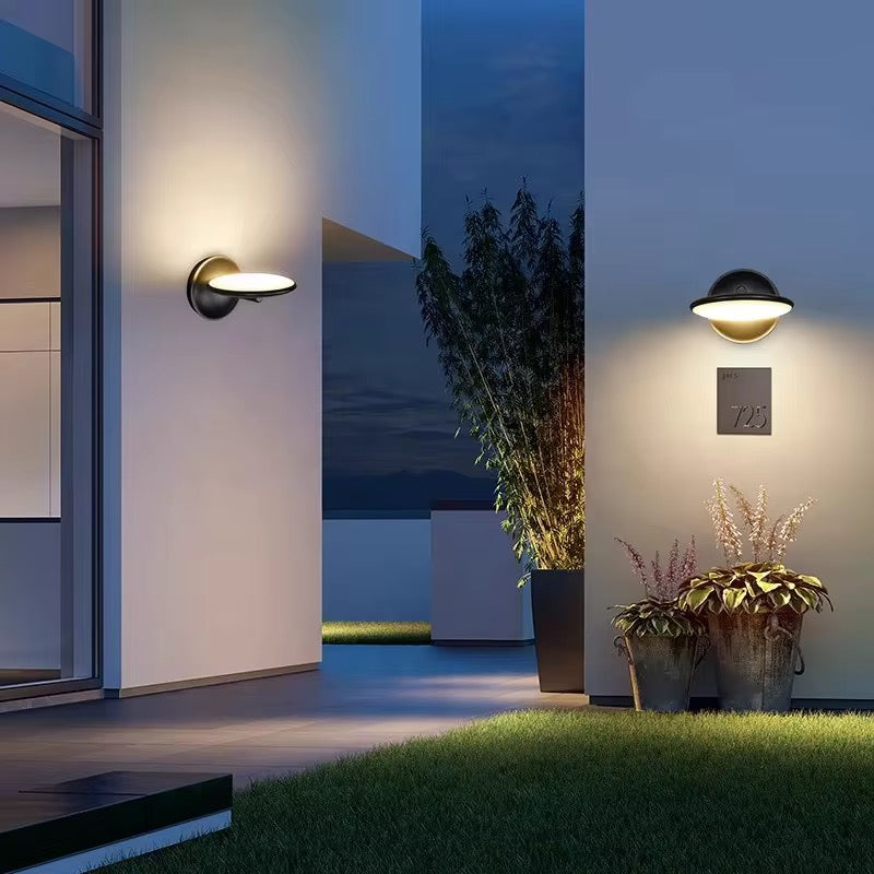 Round LED Outdoor Wall Light