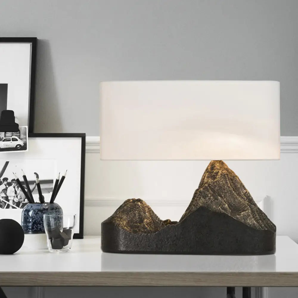 Mountain-Inspired Table Lamp