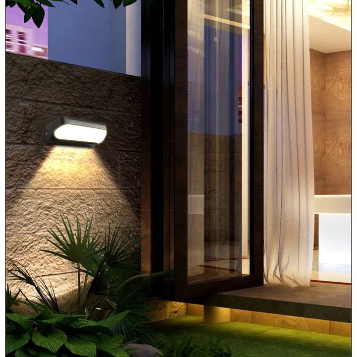 Modern Black LED Outdoor Wall Lamp - Durable Design