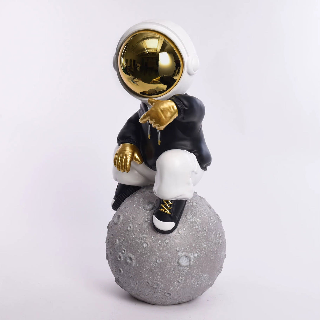 Astronaut Sitting on Moon Decorative Lamp