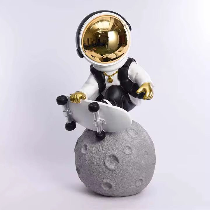 Astronaut Skateboard Decorative Lamp