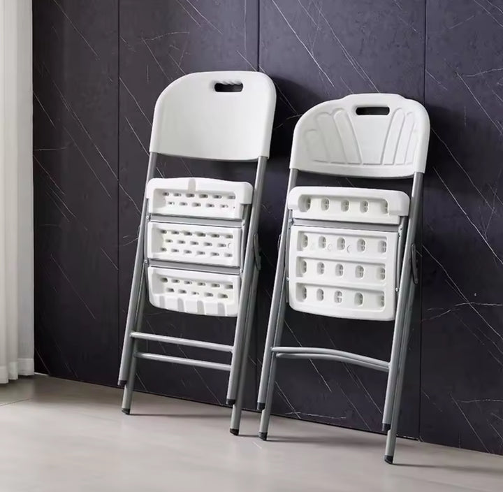 Outdoor foldable chair and table