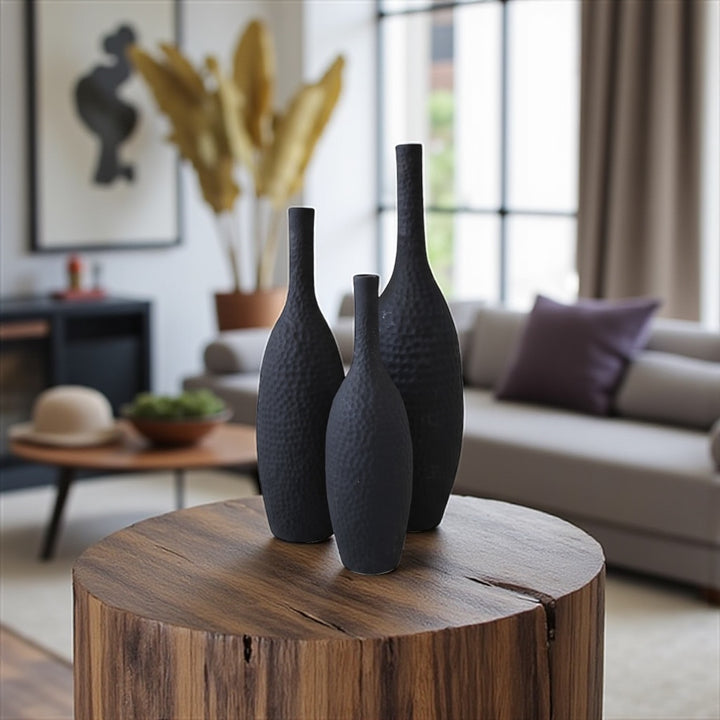 Textured Black Pottery Vase Set