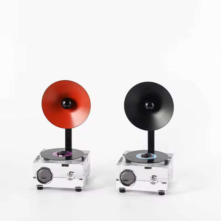 Minimal Retro Gramophone Speaker