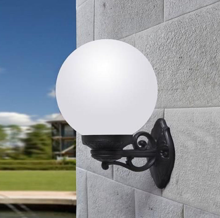 Classic Outdoor Wall Light with Globe Shade