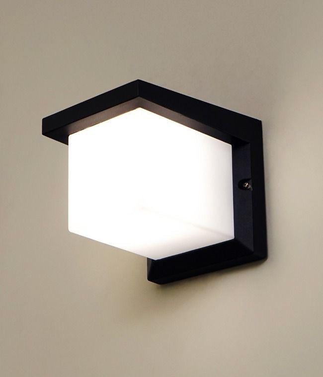 Modern Outdoor Wall Sconce Light