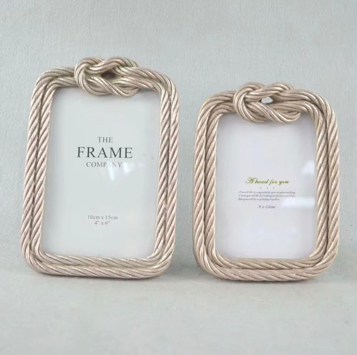 Round Golden Rope-Knot Photo Frame