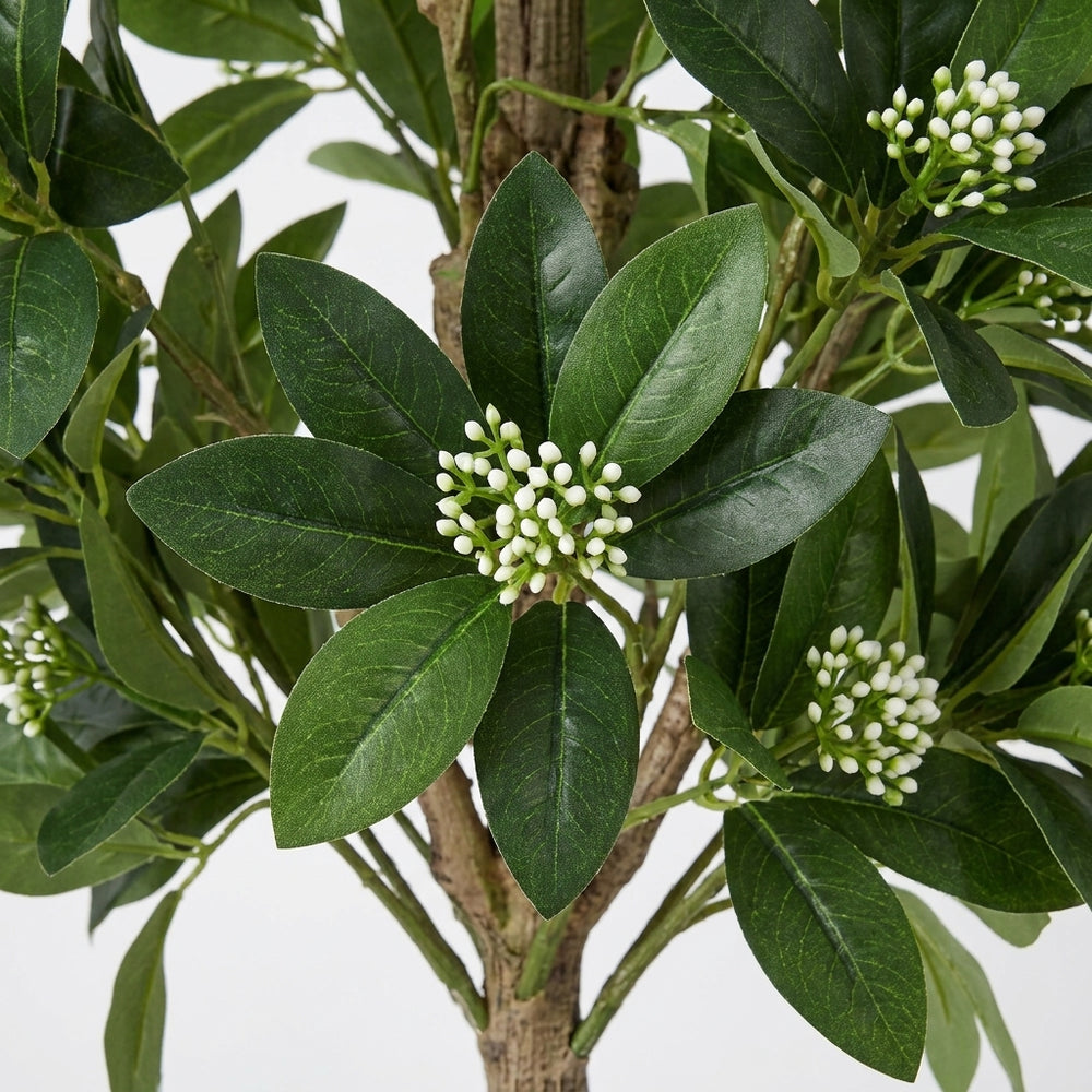 Artificial Ficus Tree with Flower Buds - Leaf Detail Closeup